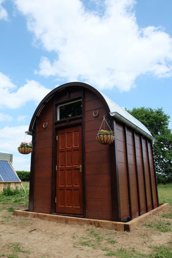 Get Away Hide Away Villa Dereham Exterior photo