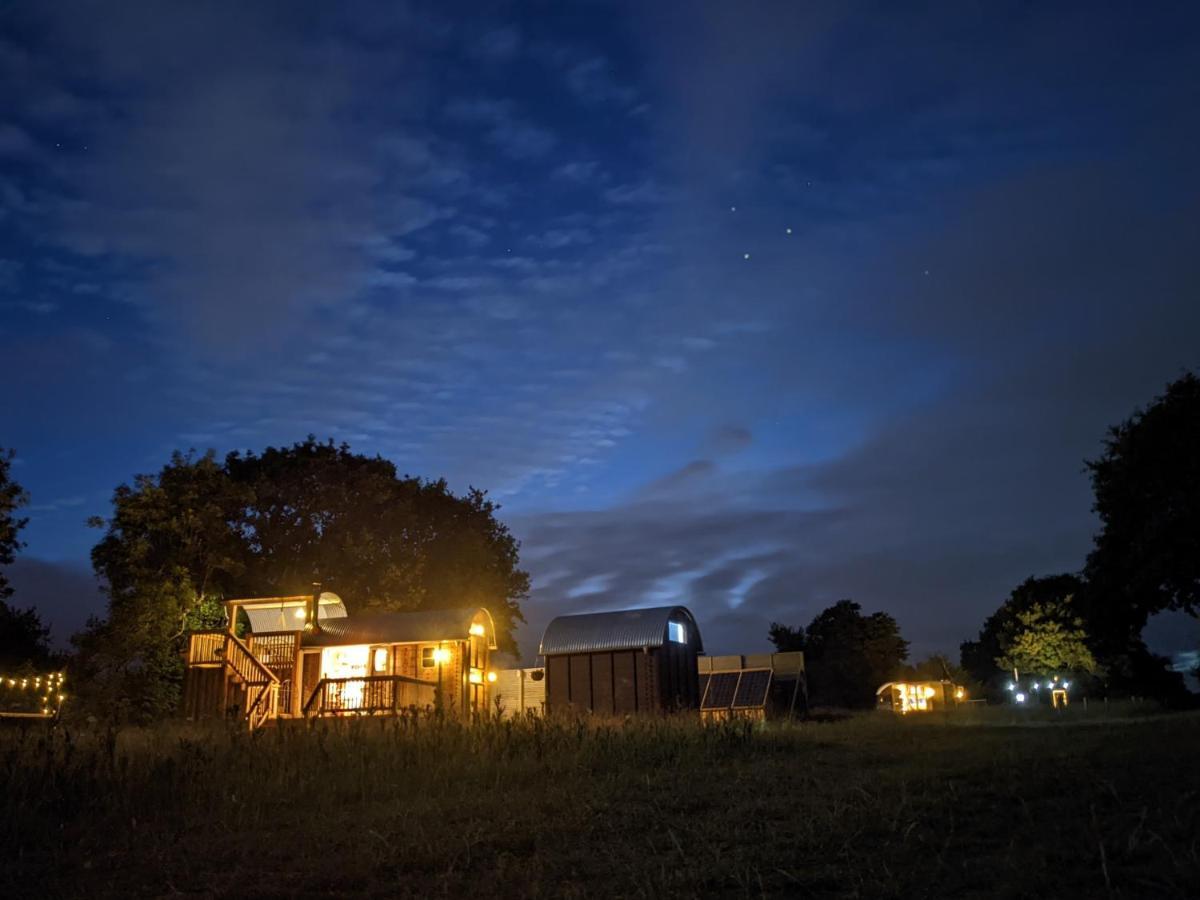 Get Away Hide Away Villa Dereham Exterior photo